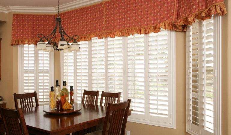 Plantation shutters in Chicago dining room.